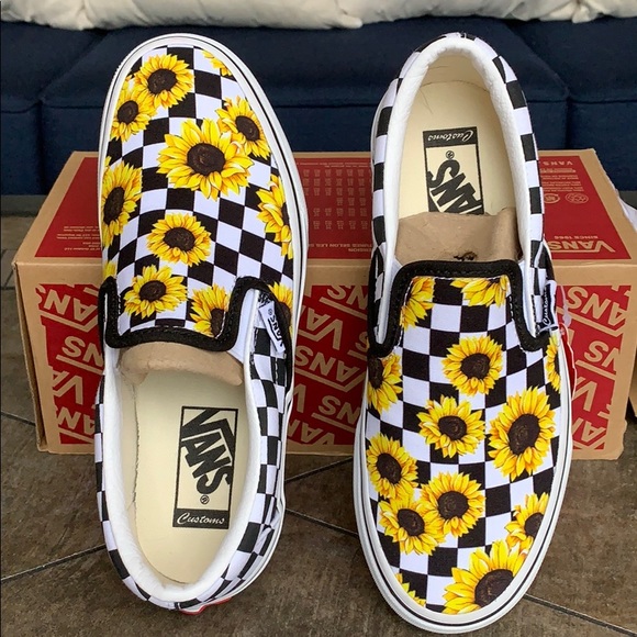 VANS CLASSIC SLIP ON CUSTOM SUNFLOWER/CHECKERBOARD - Picture 5 of 16
